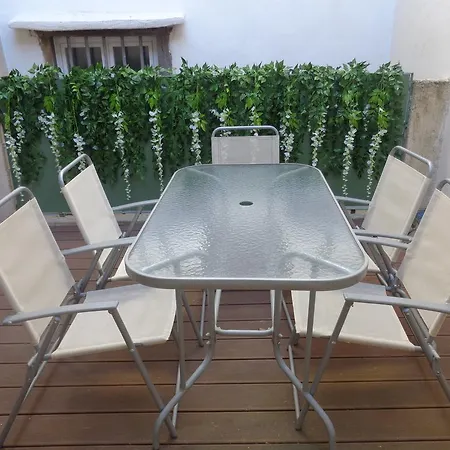 Comfortable 115m2 Townhouse In Historic Centre *
